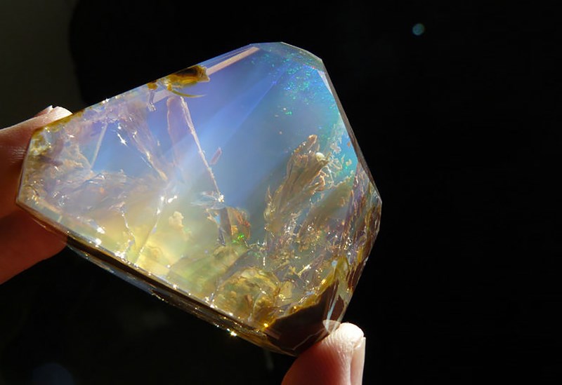 Quặng đá mắt mèo tự nhiên