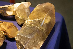 Đá Thạch Anh Tóc Vàng